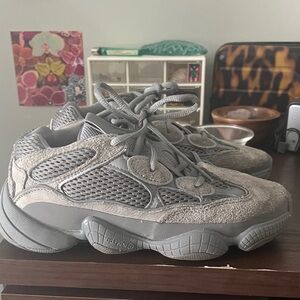 Yeezy 500 Utility Grey Sneakers